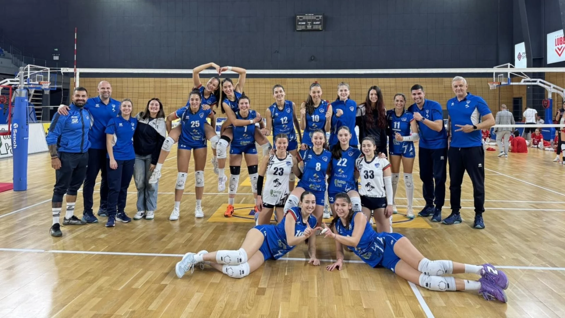 На футбол - не, но на волейбол - да: Левски размаза ЦСКА във Вечното дерби