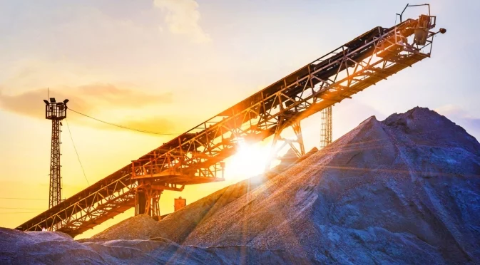 Китай временно спира износа на редки метали към САЩ