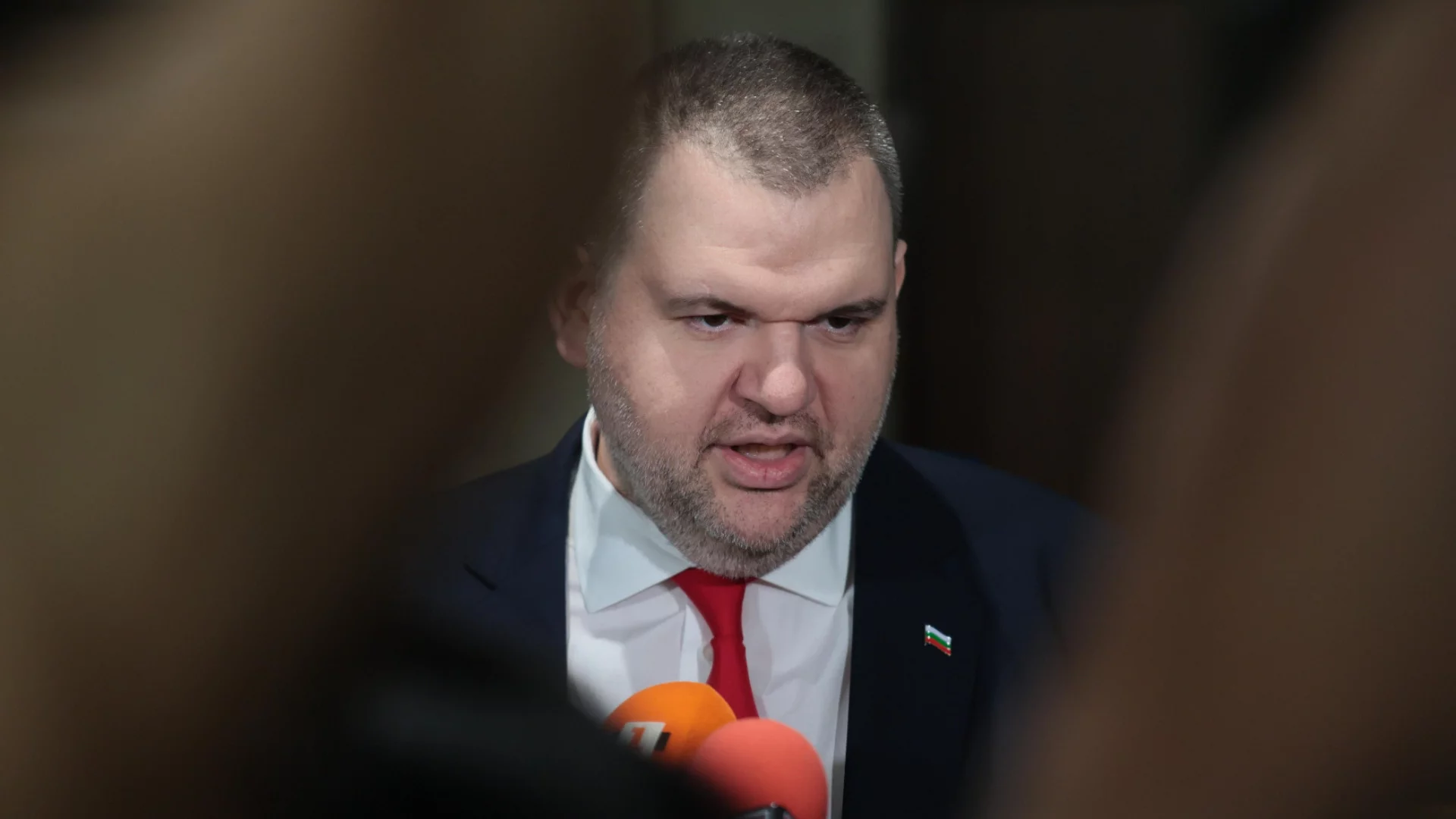 Илиян Василев: Хората на Пеевски нарочно правят закон за "Лукойл", за да ни осъди Русия за милиарди