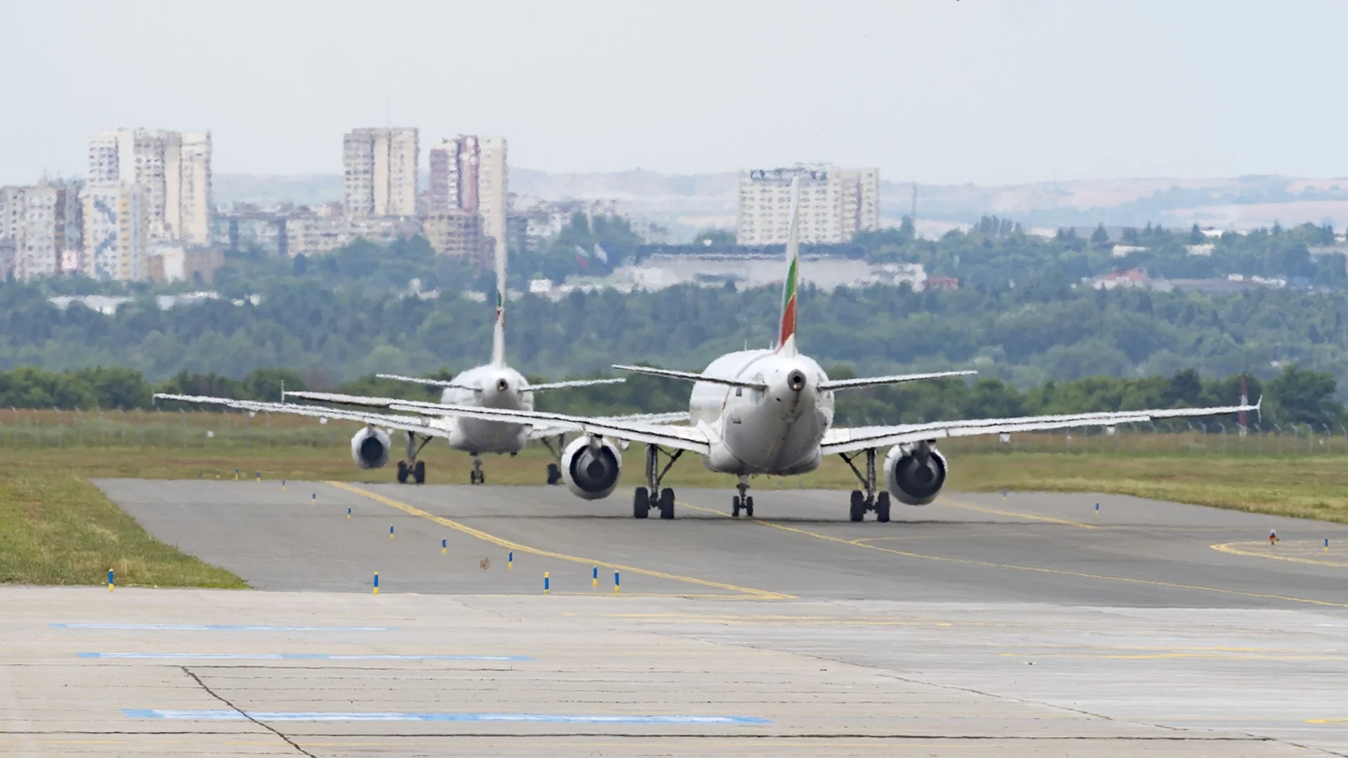 Летище Бургас затваря за половин година: Каква е причината?