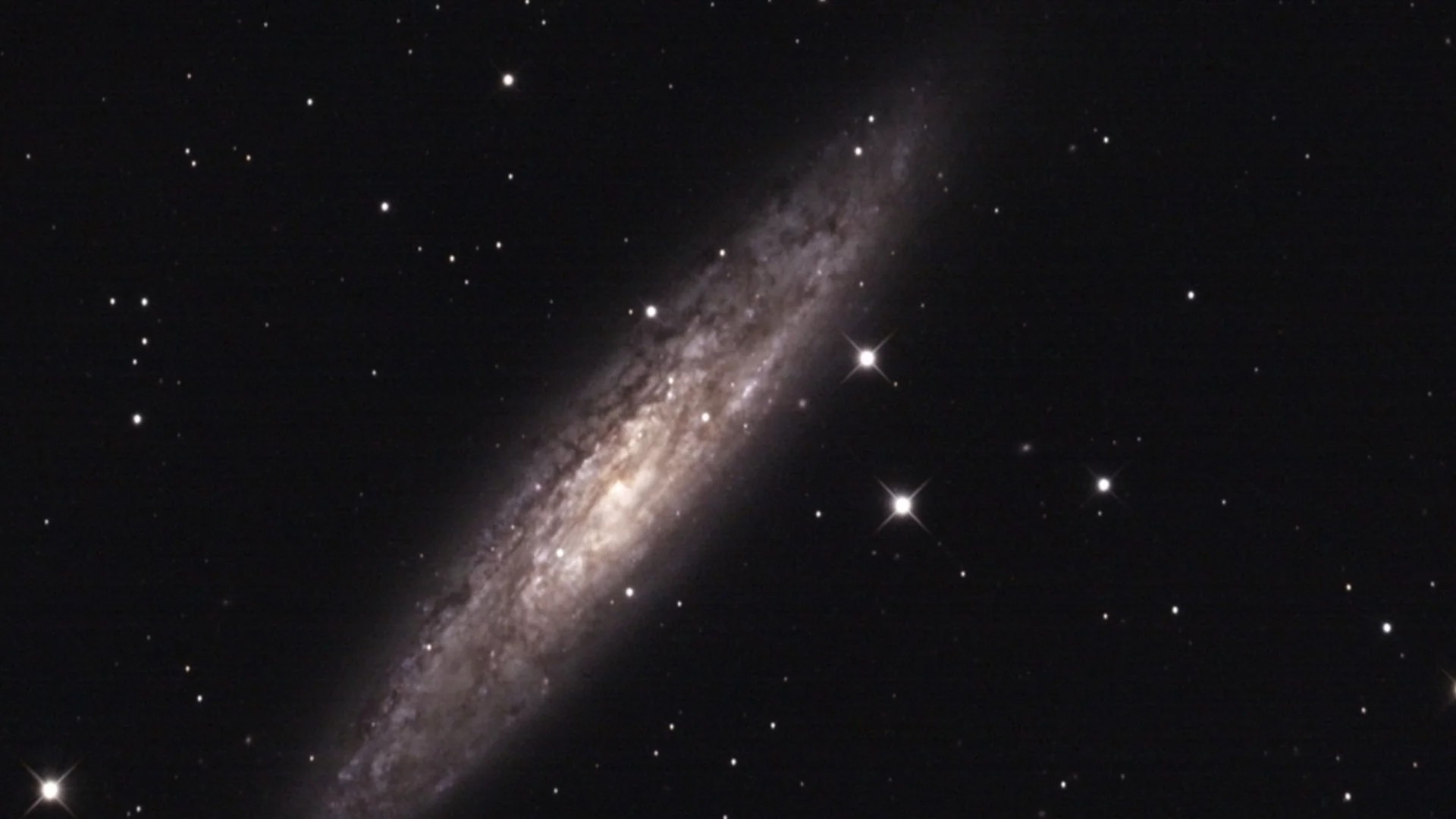 Учени откриха следи от живот в съседна галактика