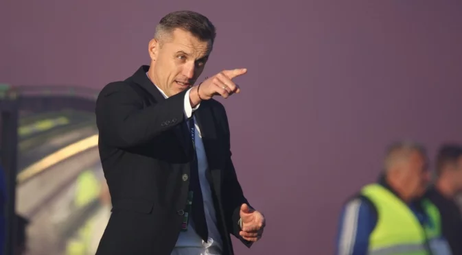 Столът на Станислав Генчев се клати здраво, сменя го бивш треньор на ЦСКА?