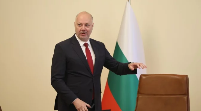 Росен Желязков загатна кой ще управлява "Лукойл" - няма да е компания