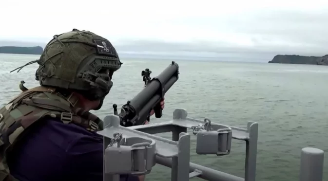 Русия се готви по закон да пази издирвани от други държави престъпници, ако се бият за Путин в Украйна