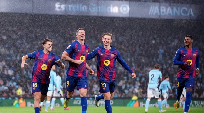 37-годишният Левандовски блесна с хеттрик за Барса при голов трилър, след който Реал трепери