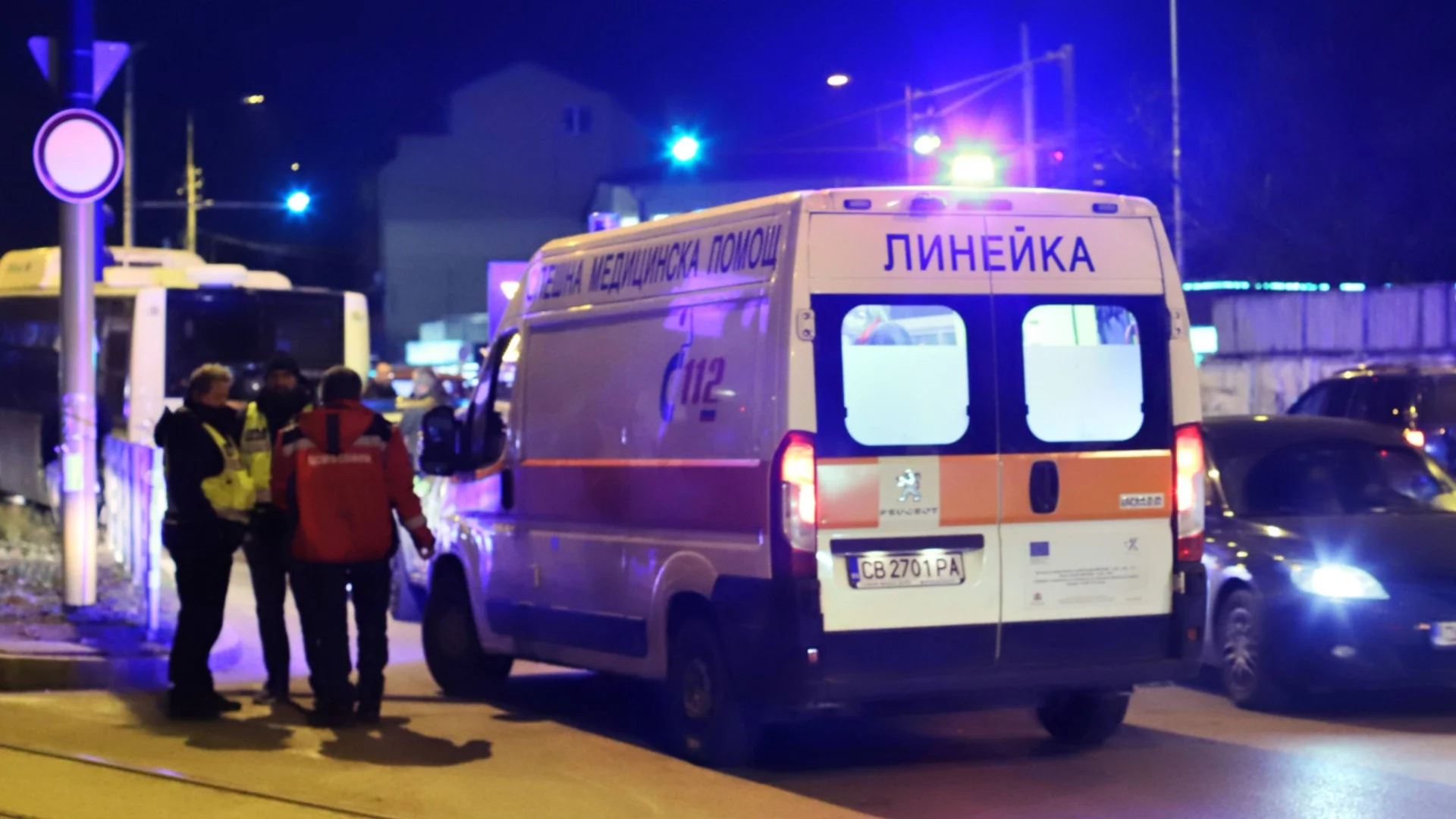 По тъмно: Блъснаха мъж на пешеходна пътека