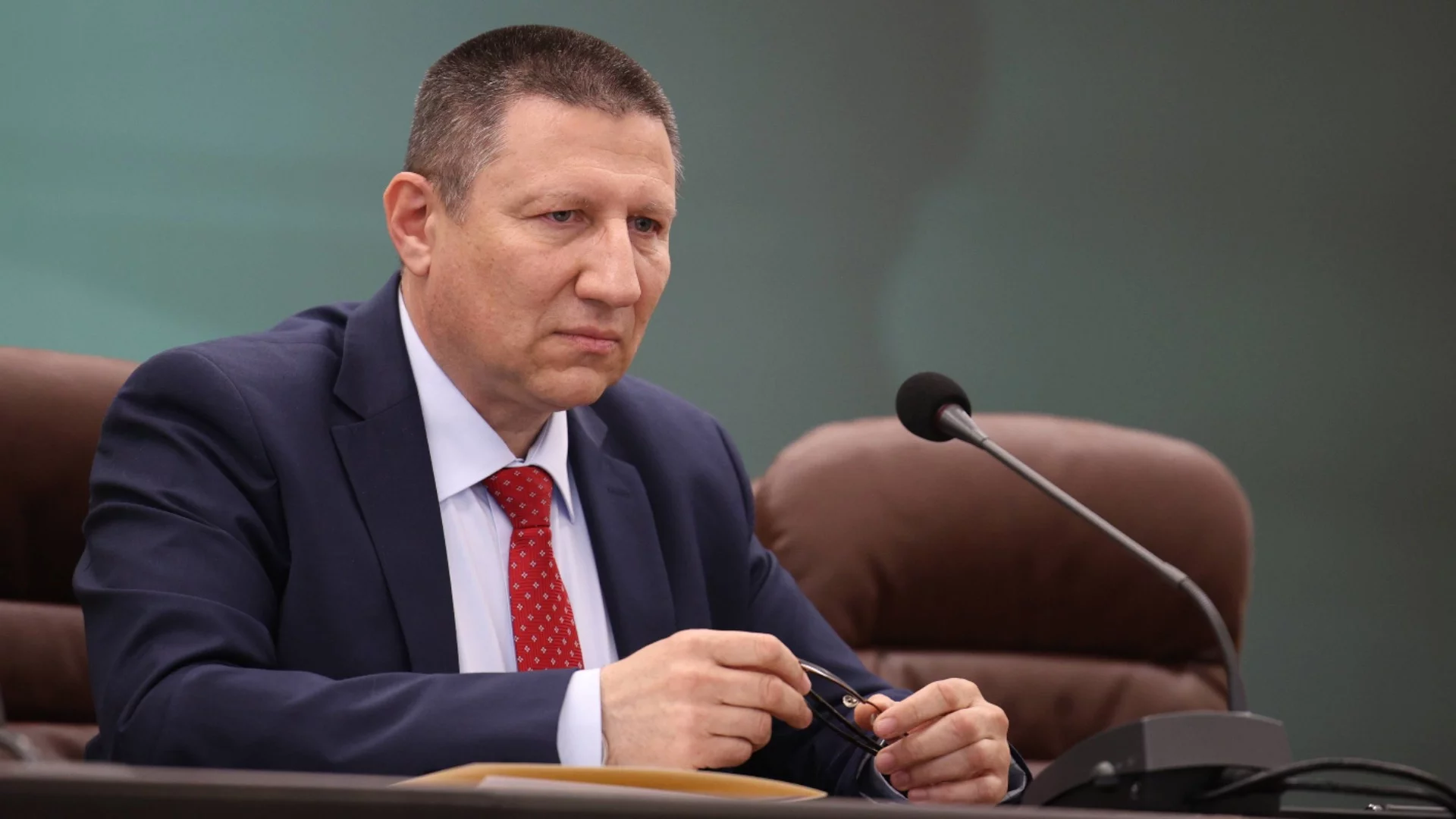 ВАС нареди Сарафов да бъде разследван за узурпиране на поста главен прокурор