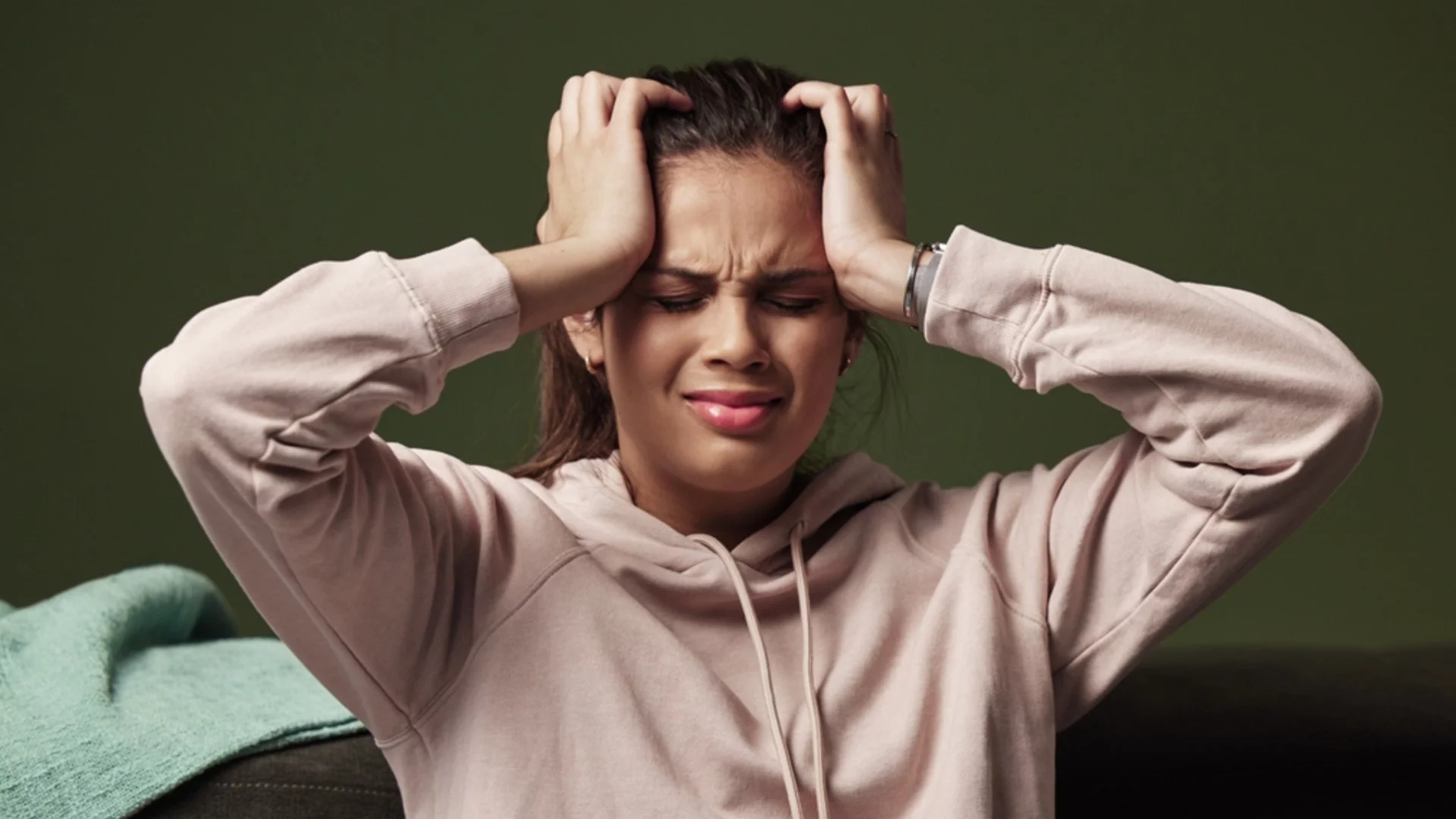 Страдате от мигрена? Причината може да се крие в начина, по който дъвчете