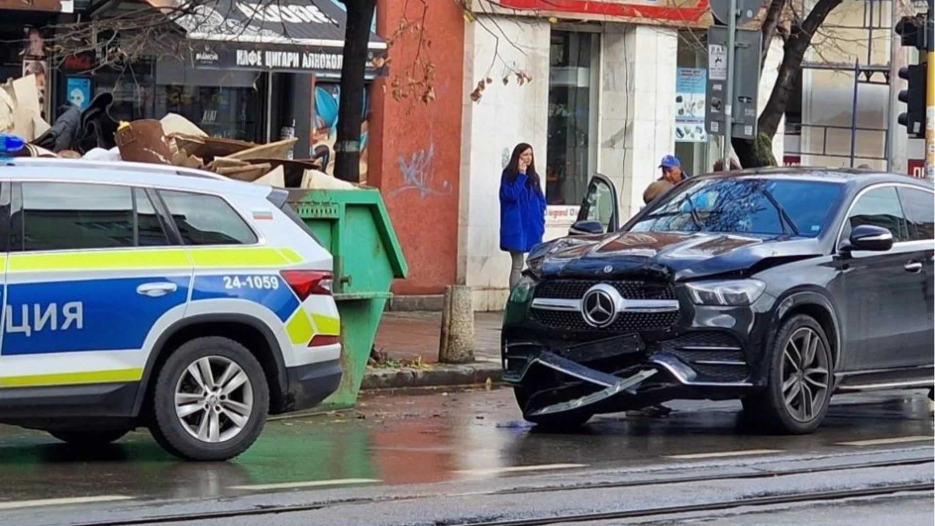 Верижна катастрофа на ключов булевард в София (СНИМКИ)