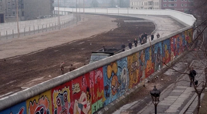 38 години от падането на Берлинската стена, спряла бягството на милиони германци от съветския "рай"