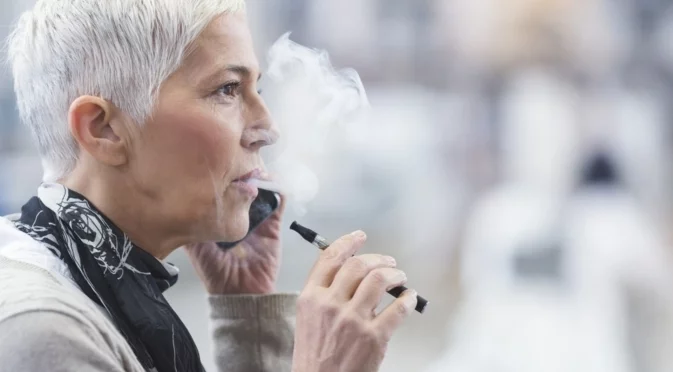 Изследователи: Електронните цигари са научен пробив, страховете са неоснователни