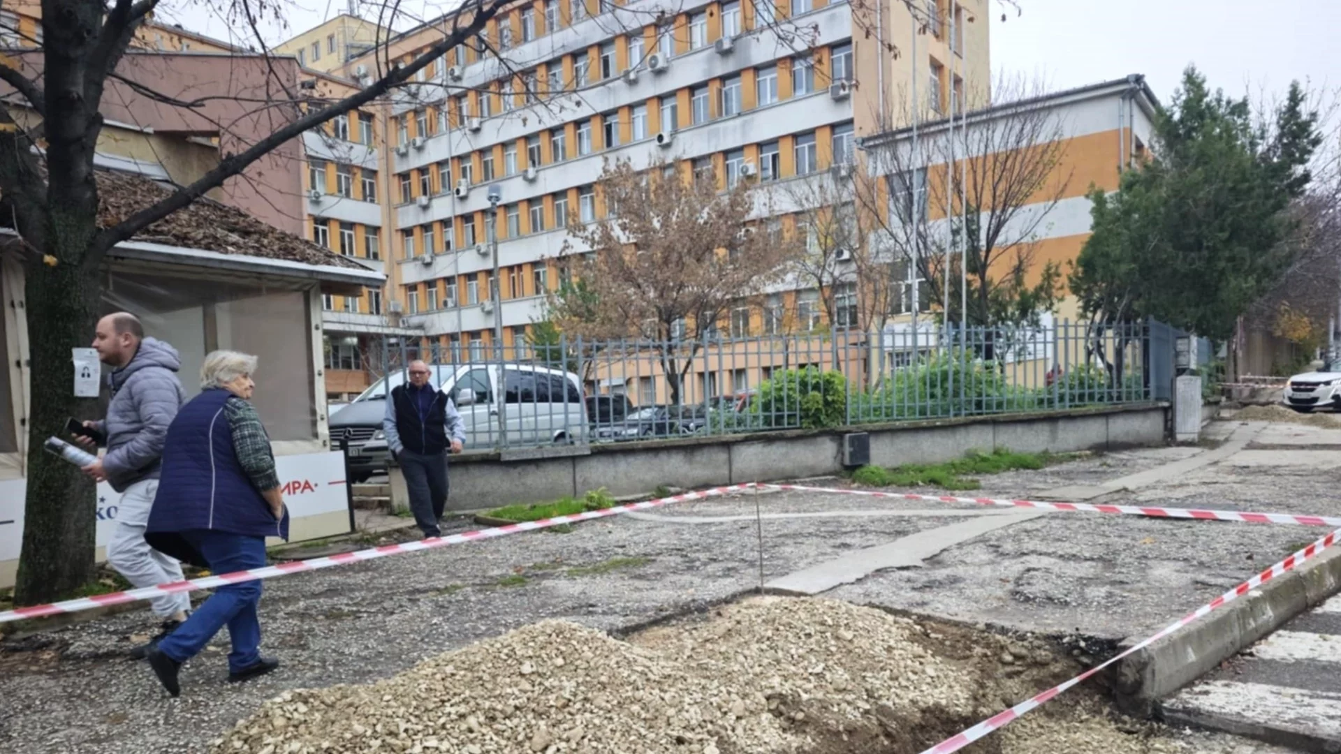 Подстъпи за достъп на хора с увреждания в района на Университетската болница в Плевен изгражда „Инжстрой“