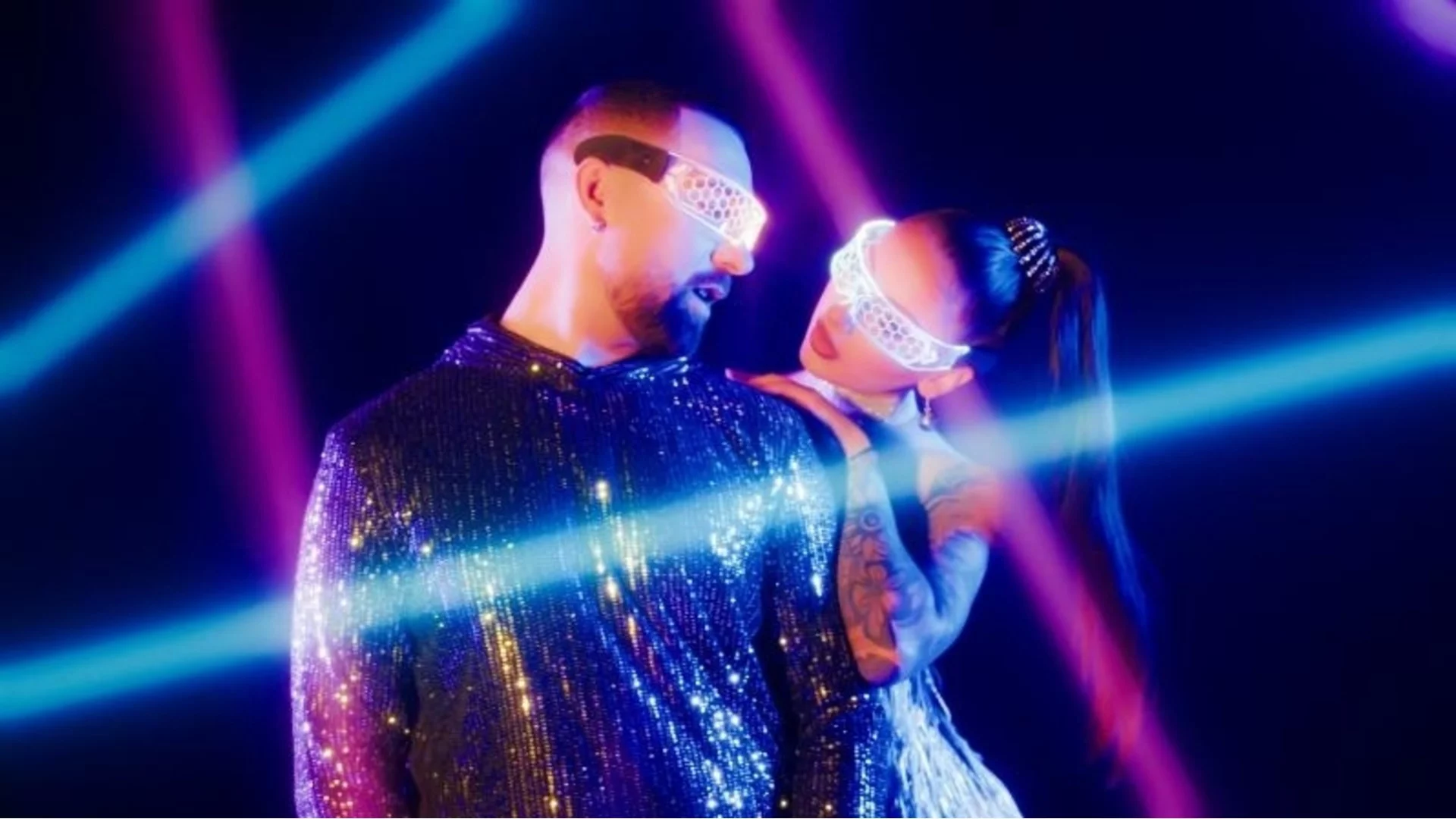 Диско-фънк и опасно привличане в завладяващата нова песен на STANN (ВИДЕО)