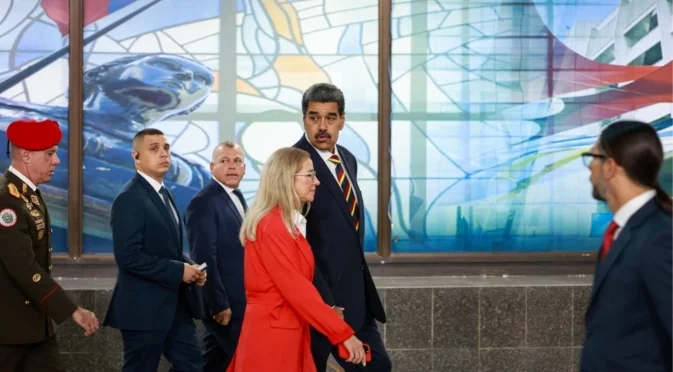 Венецуела раздава стари руски оръжия на цивилни, готви се за партизанска война срещу САЩ