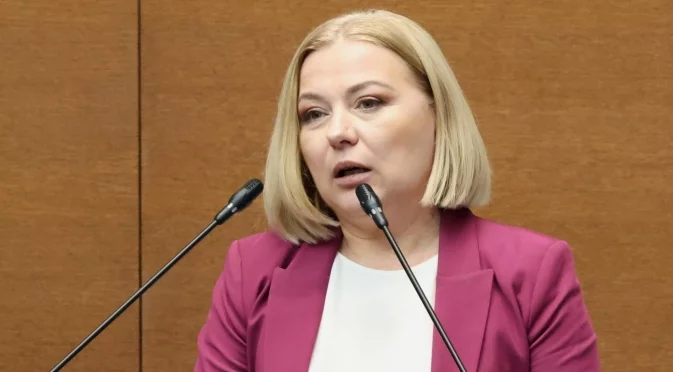 Надежда Йорданова: Приетите текстове за „Лукойл“ са прибързани и създават правни рискове