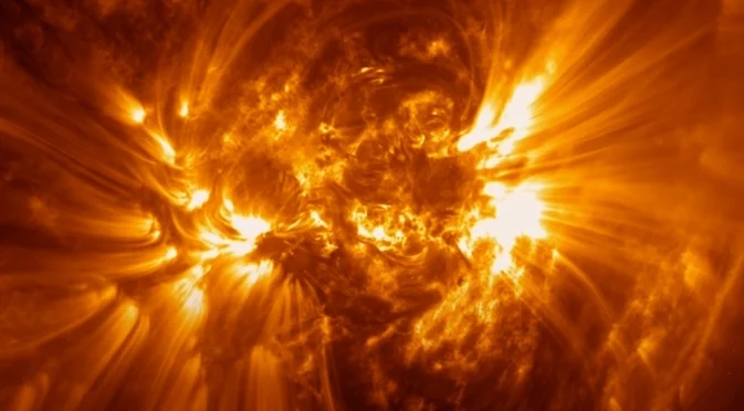 Силна магнитна буря за сряда, 12 ноември 2025: Прогноза от САЩ