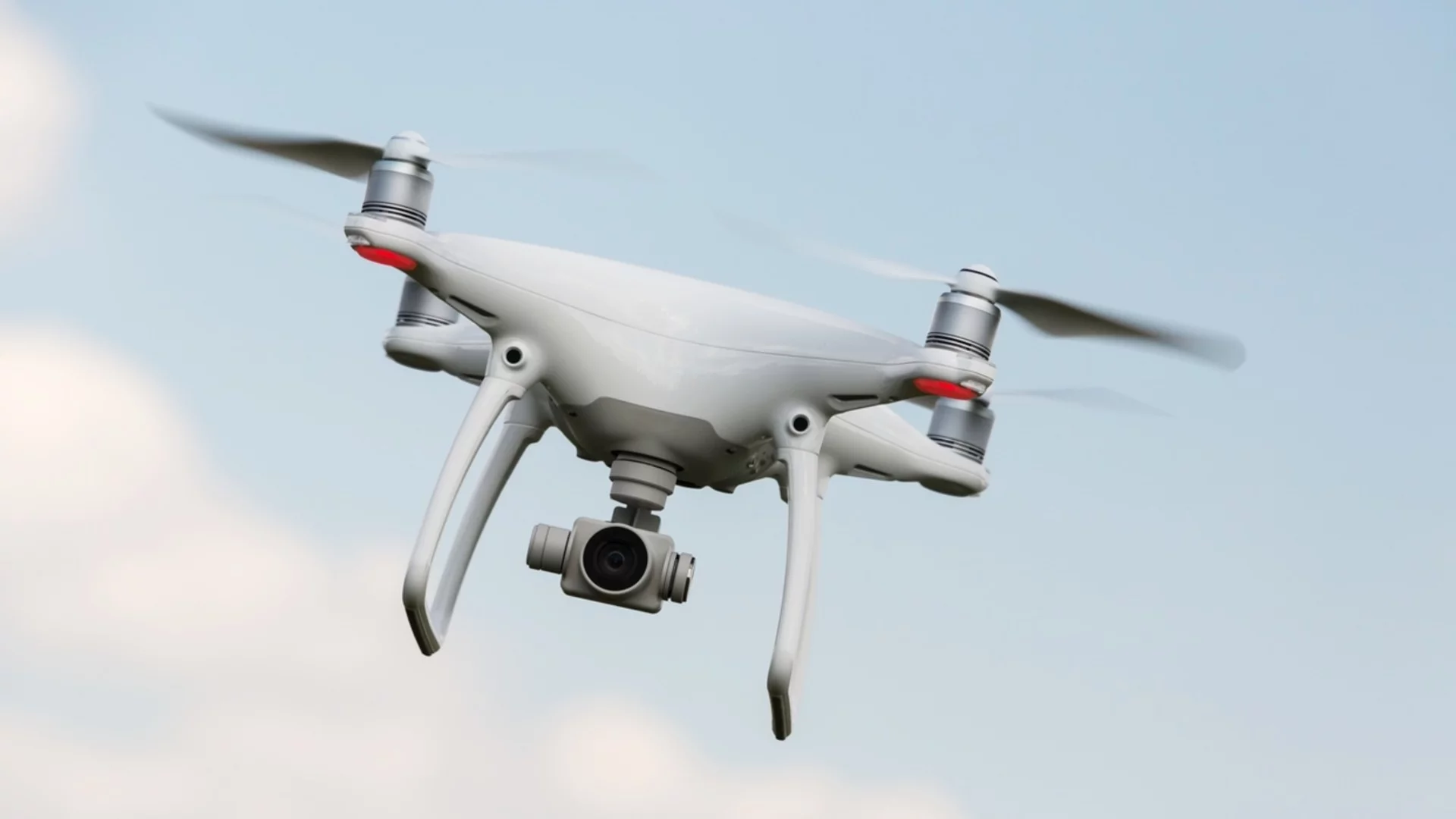 "Само го засича": Какво представлява антидрон системата над "Лукойл"