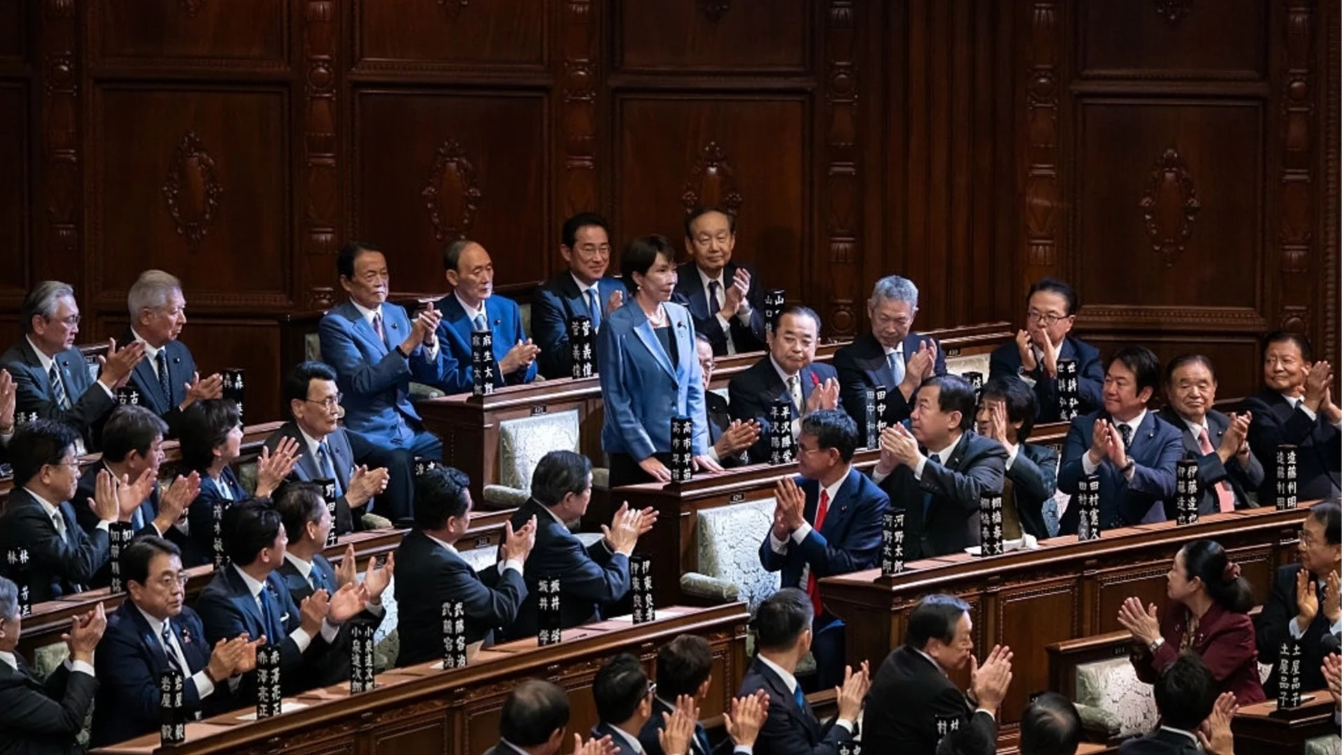 Заради Тайван: Китайски дипломат заплаши да обезглави новия премиер на Япония