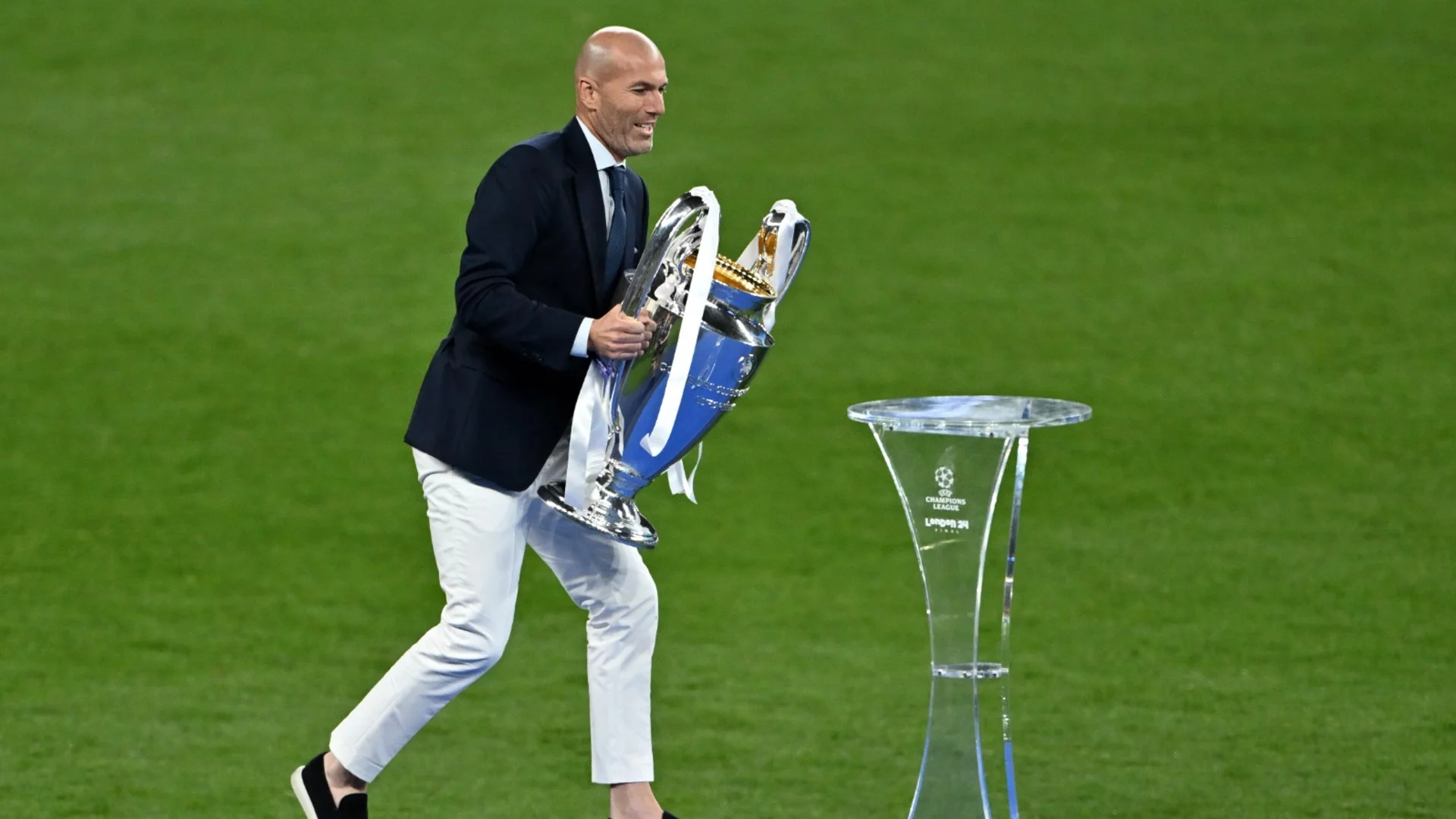 След дълга пауза: Зидан обяви кога ще се завърне към треньорството