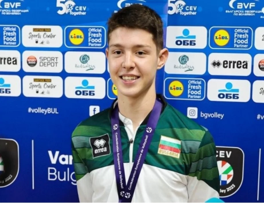 Едва на 18, а вече в италианския елит: Волейболният талант Жасмин Величков (ВИДЕО)