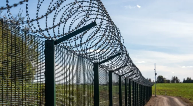 Армията ще охранява и границите в Словения