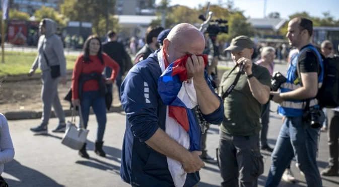 След 11 дни без храна: Майката на жертва от Нови Сад е в тежко състояние