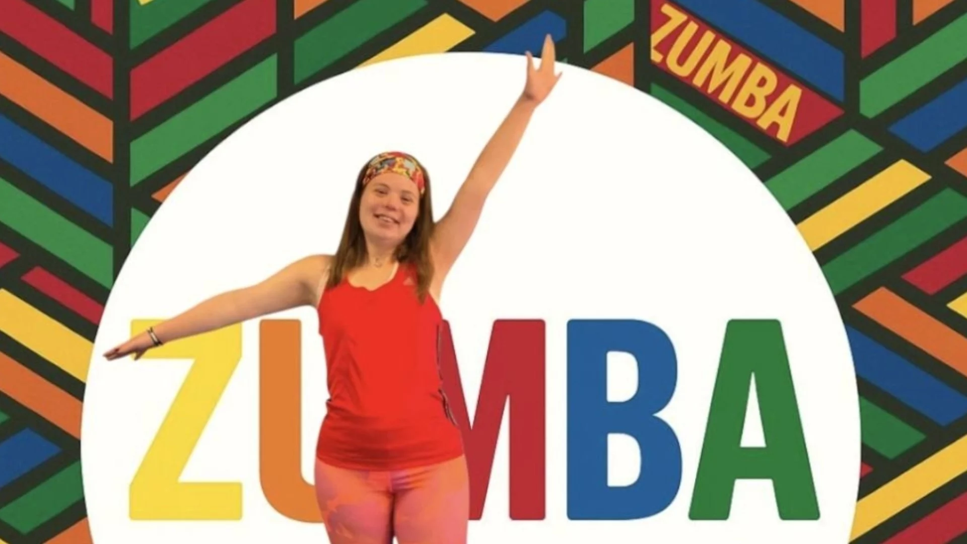 "Различни, но в ритъм": Специална ZUMBA в София обединява хора с и без увреждания чрез танца