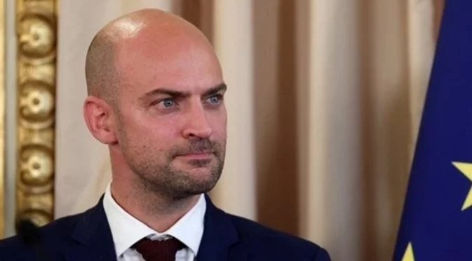 Франция се стресна от действията на САЩ в Карибско море