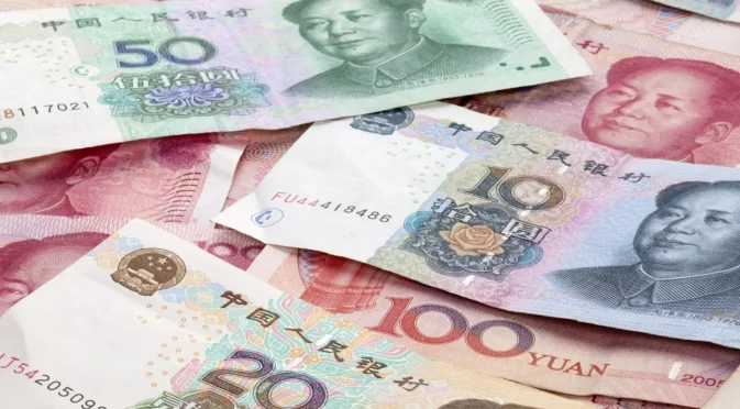 Заради санкциите: Русия обяви първа емисия дълг в юани