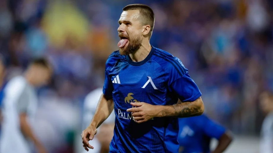 Хулио Веласкес може да е доволен: Пристигна много добра новина в Левски