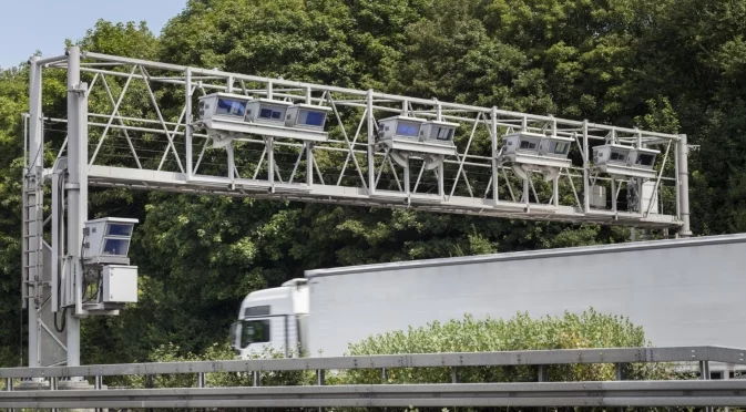 Как да си сметнем "средната скорост", ако има различни ограничения по пътя?