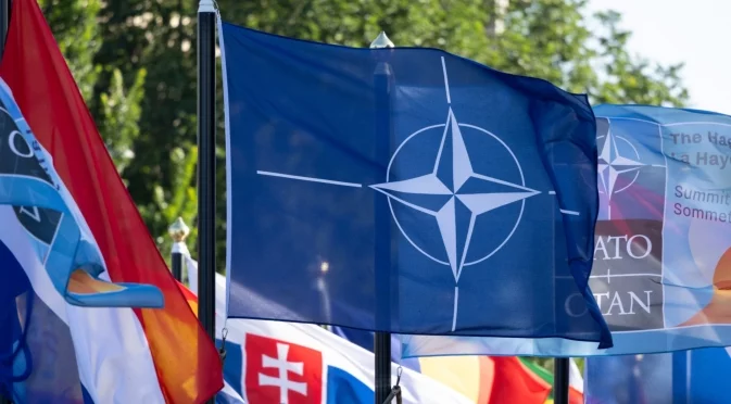 Северните и балтийските съюзници с общ оръжеен пакет за Украйна по новата инициатива на НАТО