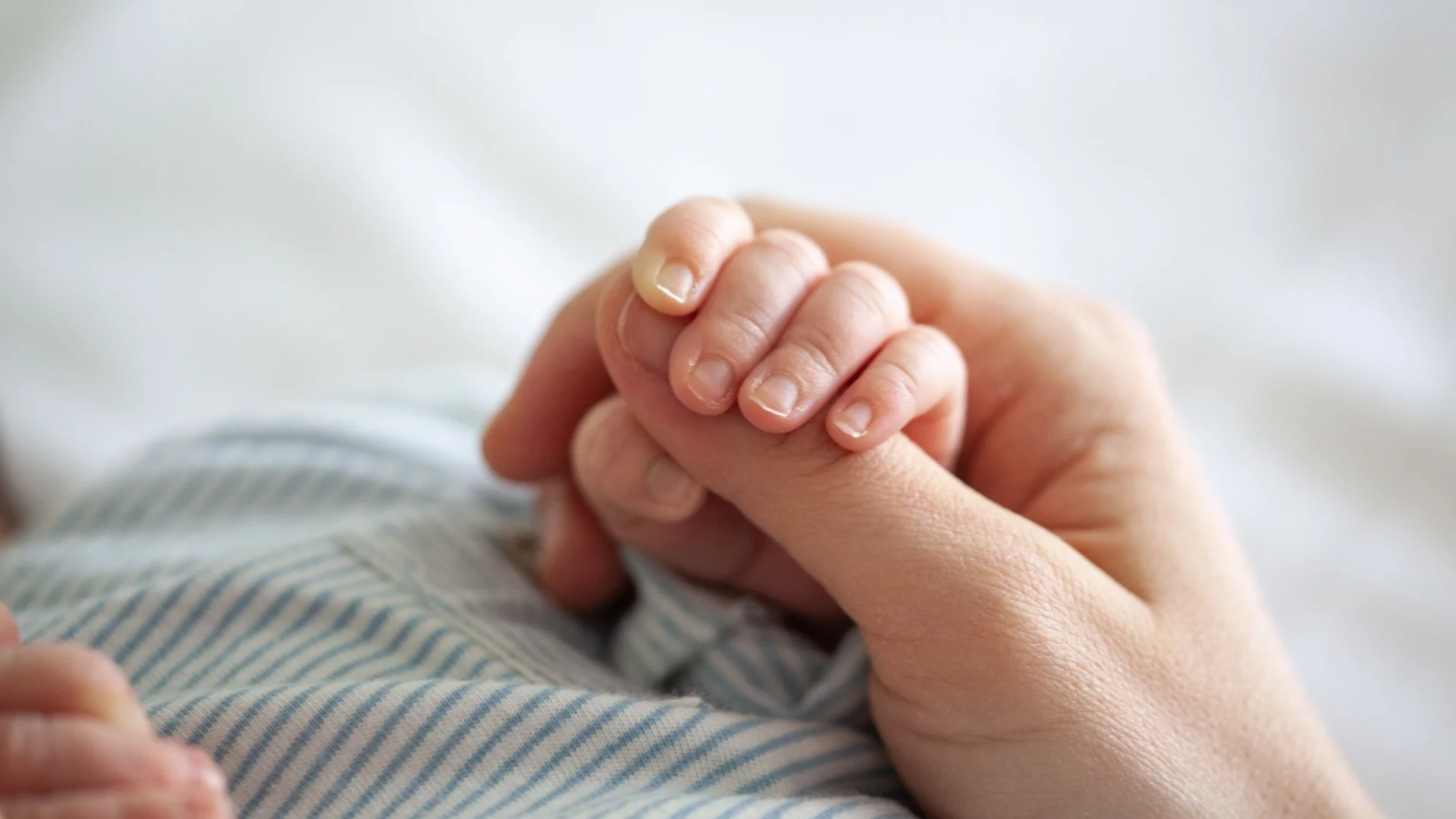 Лекари от три столични болници спасиха бременна с тежки усложнения от диабет