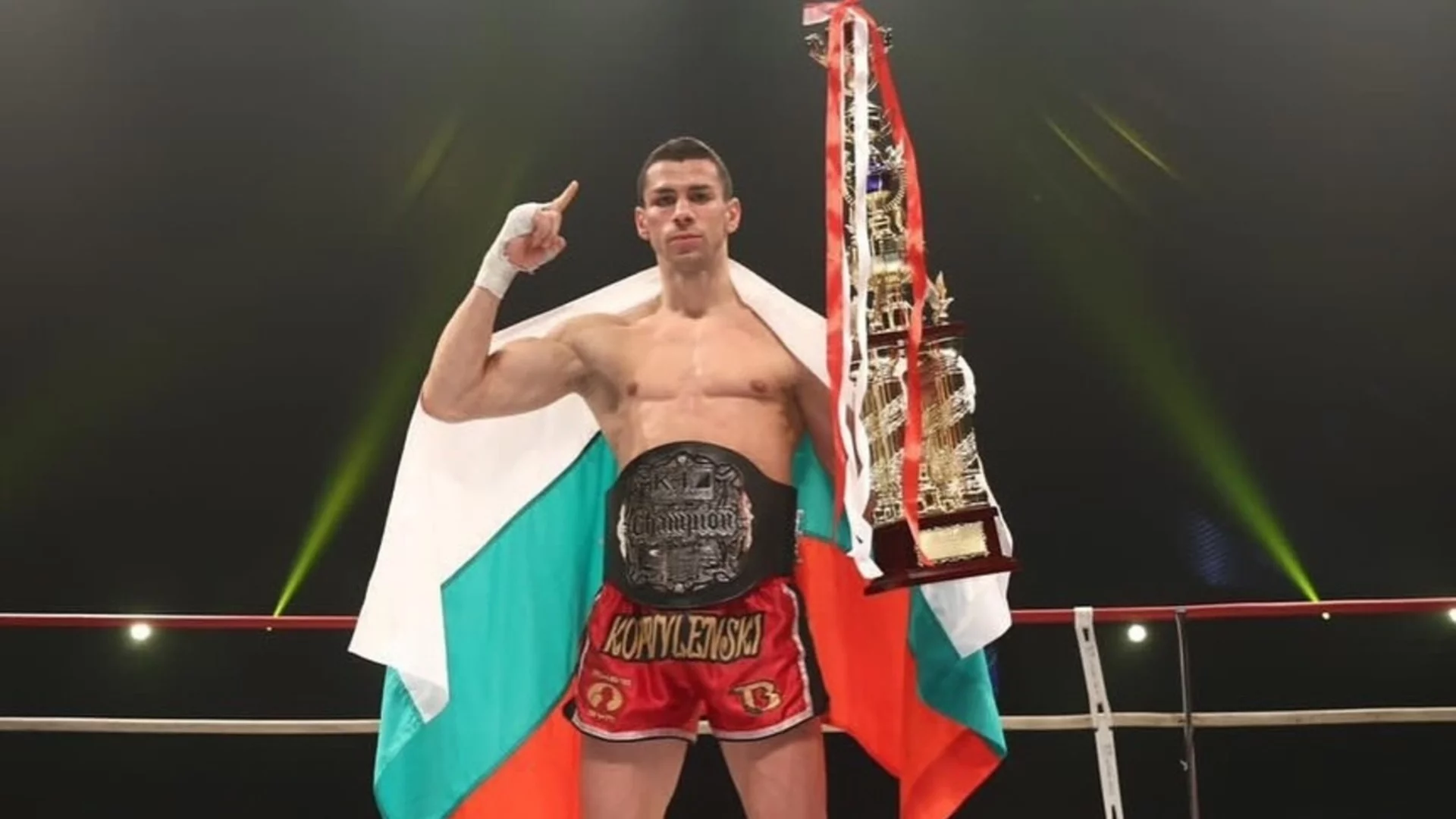 Кога и къде да гледаме Стоян Копривленски в защитата на световната титла по кикбокс