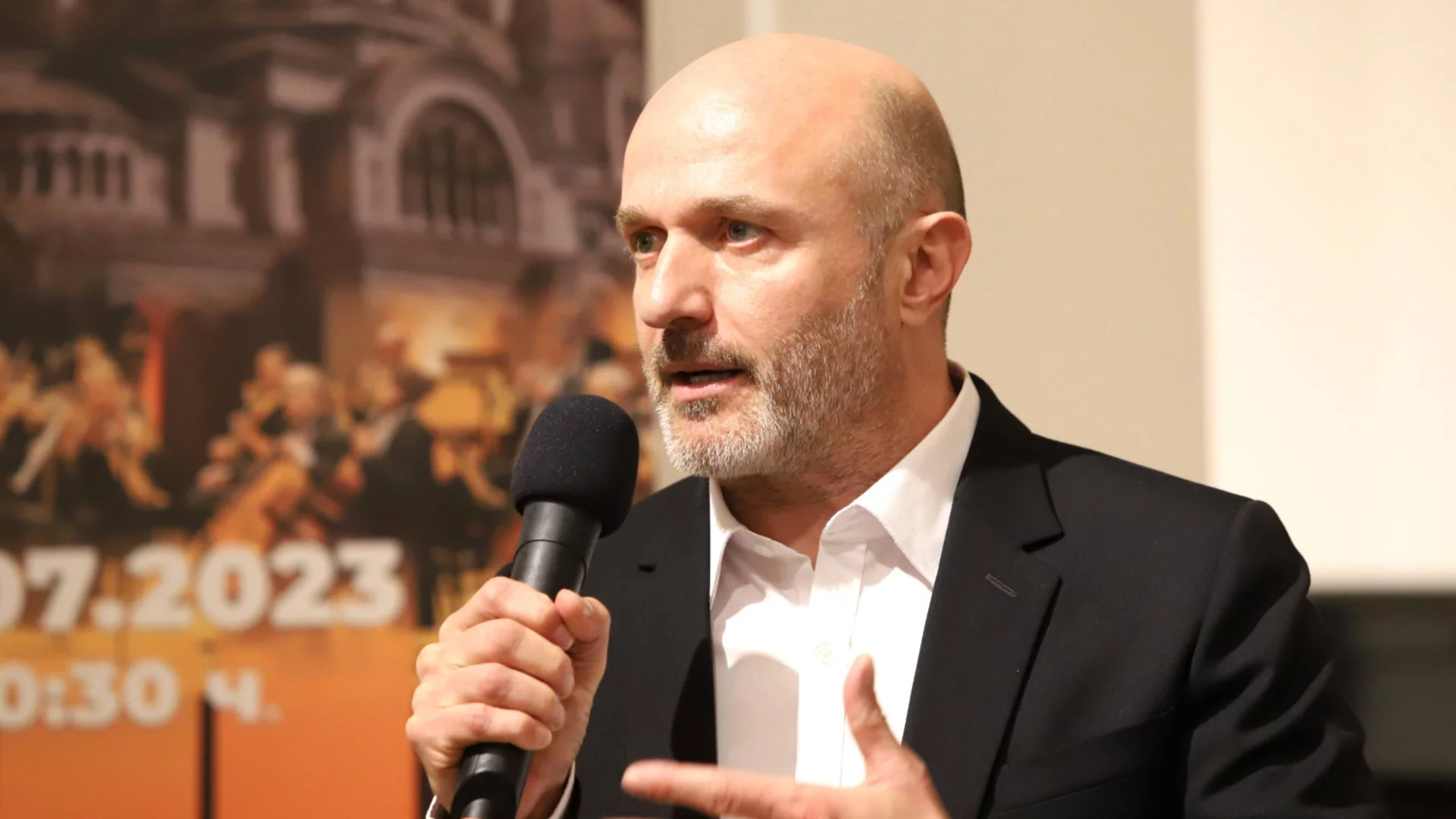 Георги Тошев в "Студио Actualno": Интригуващ разказ за легендата Руси Чанев