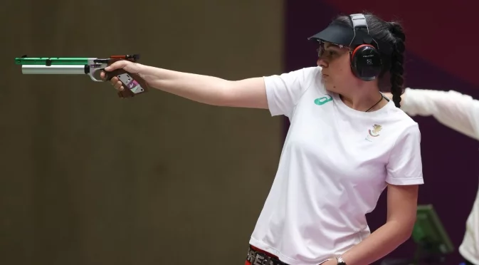 Антоанета Костадинова запазва шансове да влезе на финал на Световното първенство в Кайро