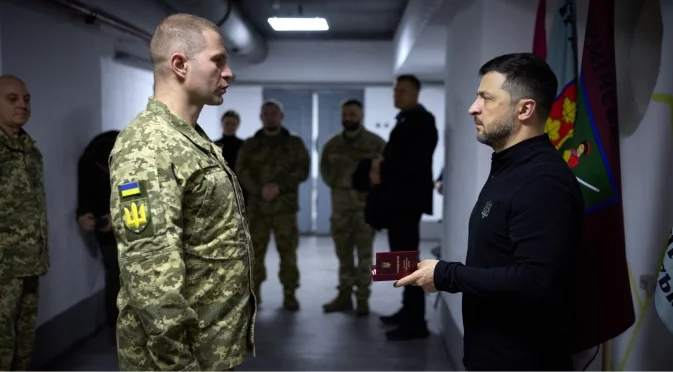 "Ще пратим повече ресурси": Зеленски след среща с военни в Запорожието (ВИДЕО)