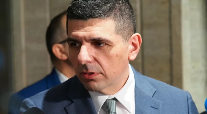 Мирчев иска разплитане на яташката история на Борисов с Цветан Василев