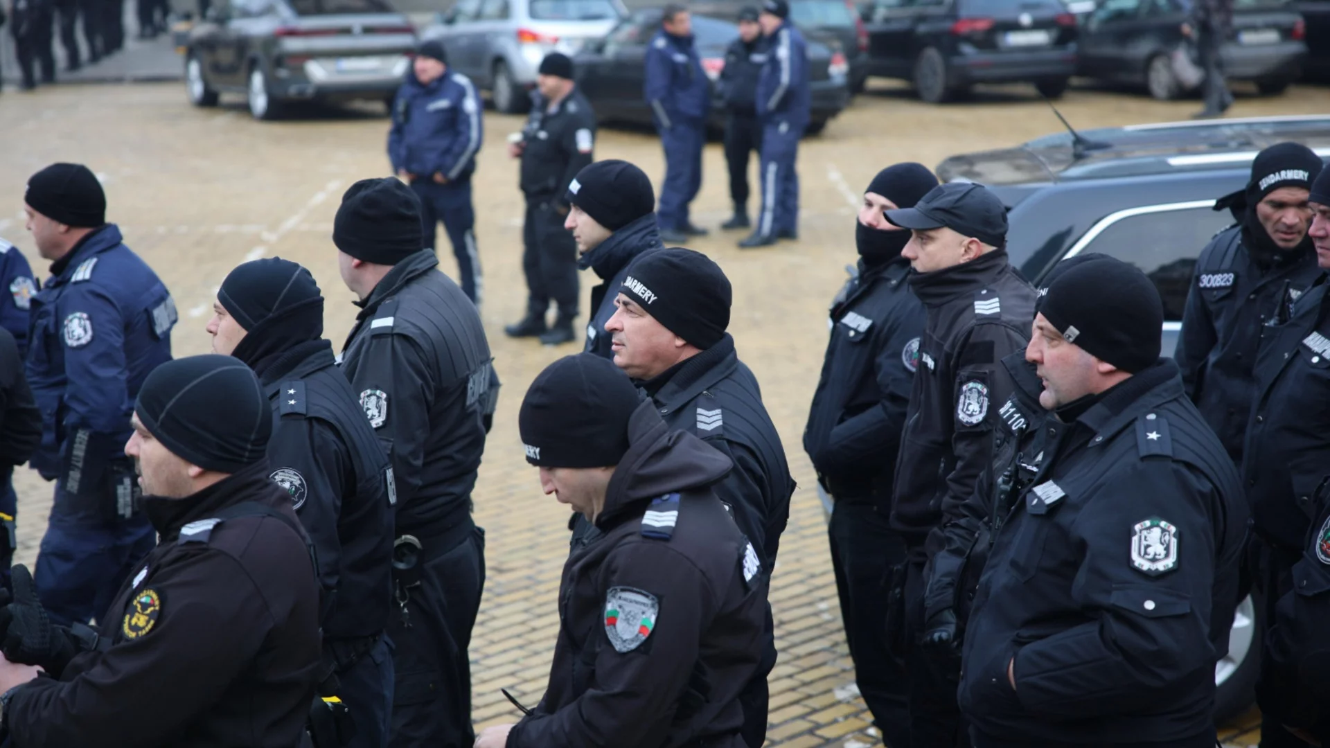 Хиляди в МВР вземат и заплата, и пенсия: Бивш вътрешен министър със стряскащи данни