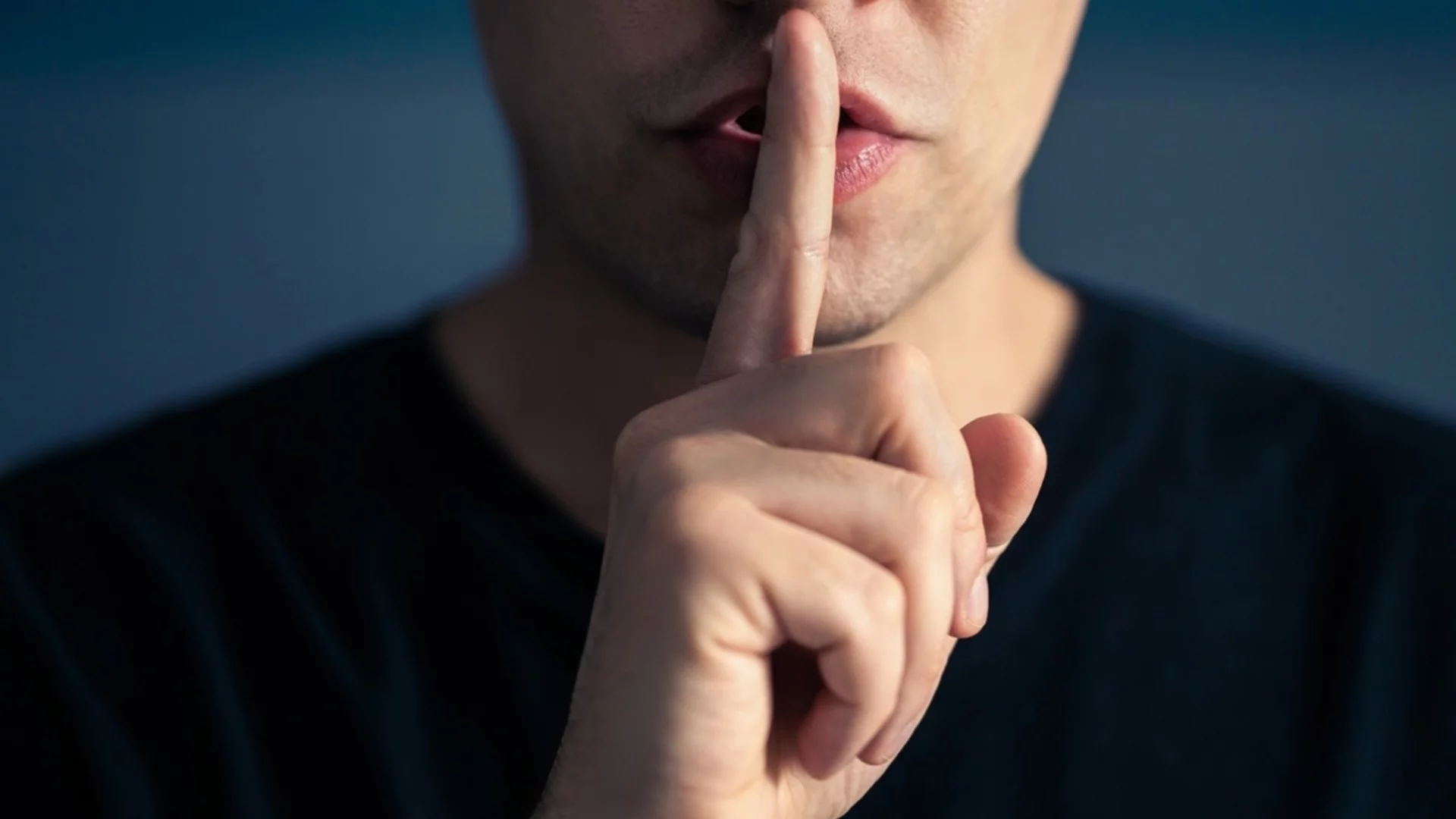 Миниатюрно мъжко достойнство е терзаело Хитлер: Генетично изследване съсипва фюрера