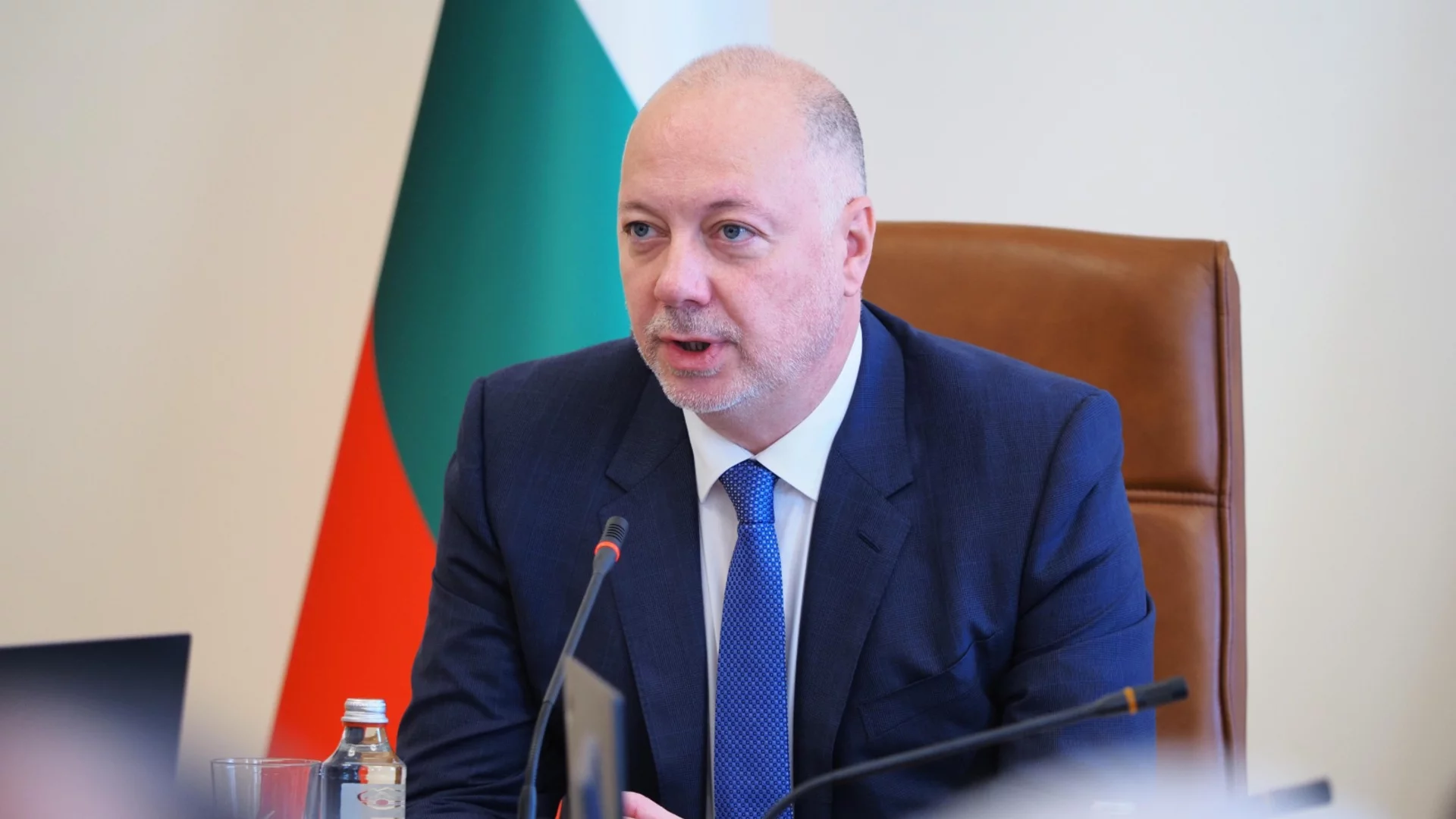 "Недобър, но единственият възможен": Правителството внася Бюджет 2026 г. още днес в парламента (ВИДЕО)