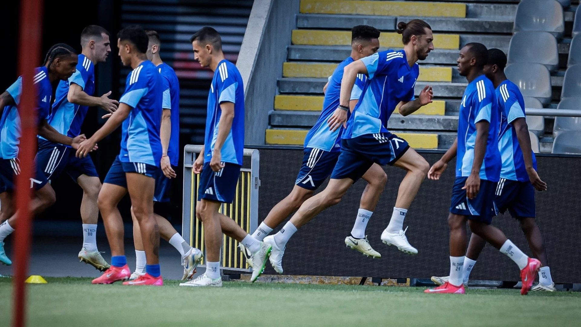 Ръководството на Левски договори раздялата с двама ненужни, бразилци също гледат към изхода на „Герена“