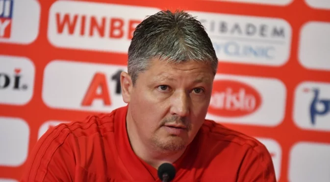 Любо Пенев похвали Левски на Веласкес и попиля ЦСКА от критики