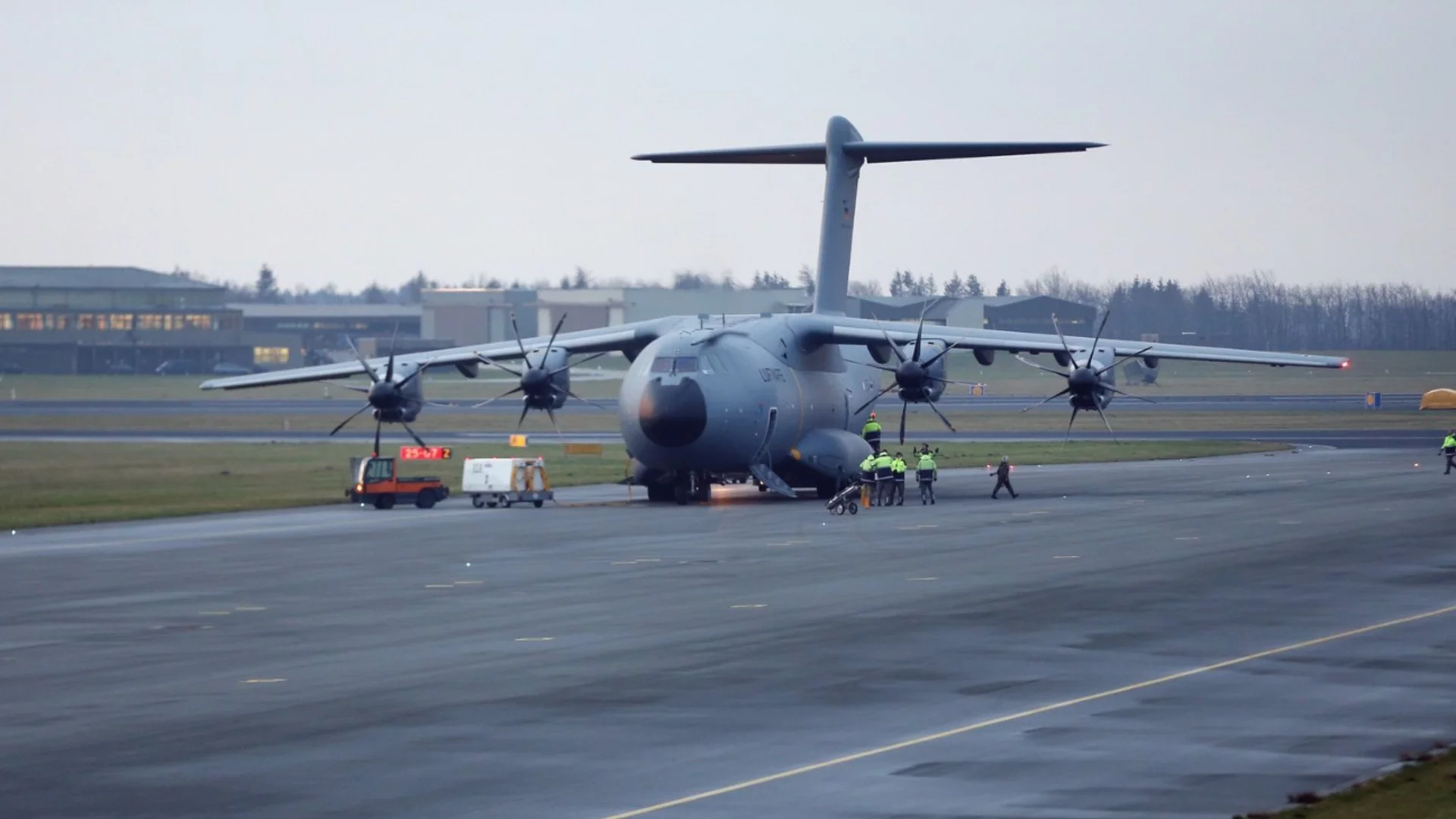 Боеприпаси или части за F-16: Ето какво е превозвал турският C-130, който се разби в Грузия