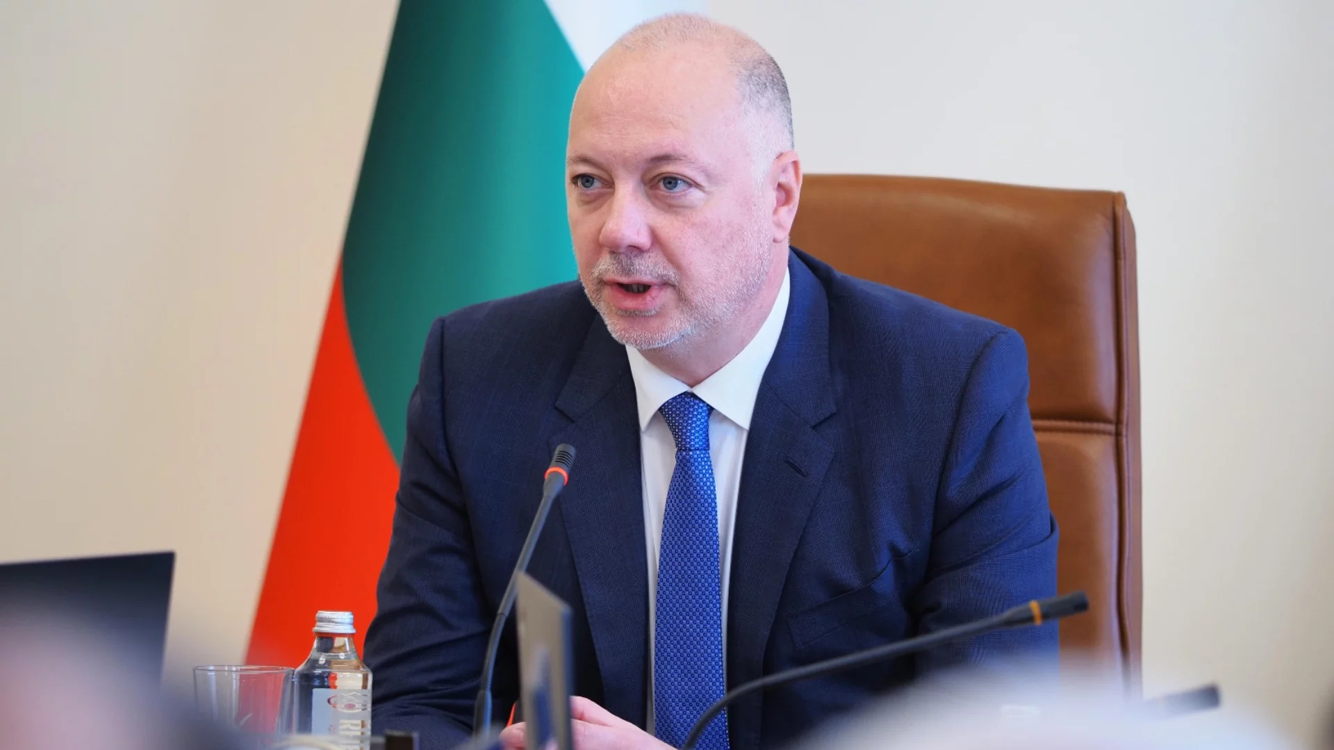 Желязков свика Съвета по сигурността за особения управител на "Лукойл"