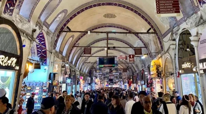 Яли улична храна в Истанбул: Загинаха две деца и майка им