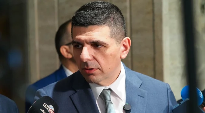 Ивайло Мирчев: Имам дълбоки съмнения за назначението на Румен Спецов за особен управител на "Лукойл"