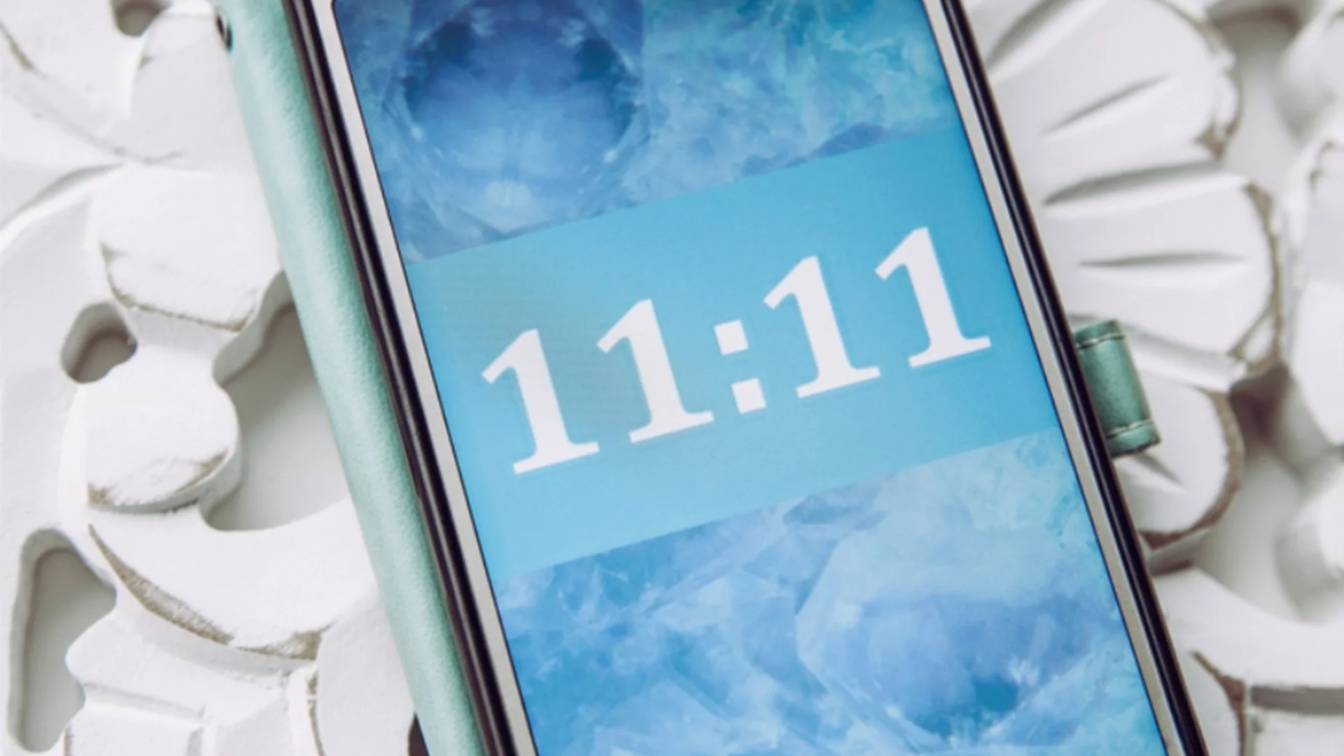 Какво означава, когато видите 11:11 на часовника си според датата ви на раждане?