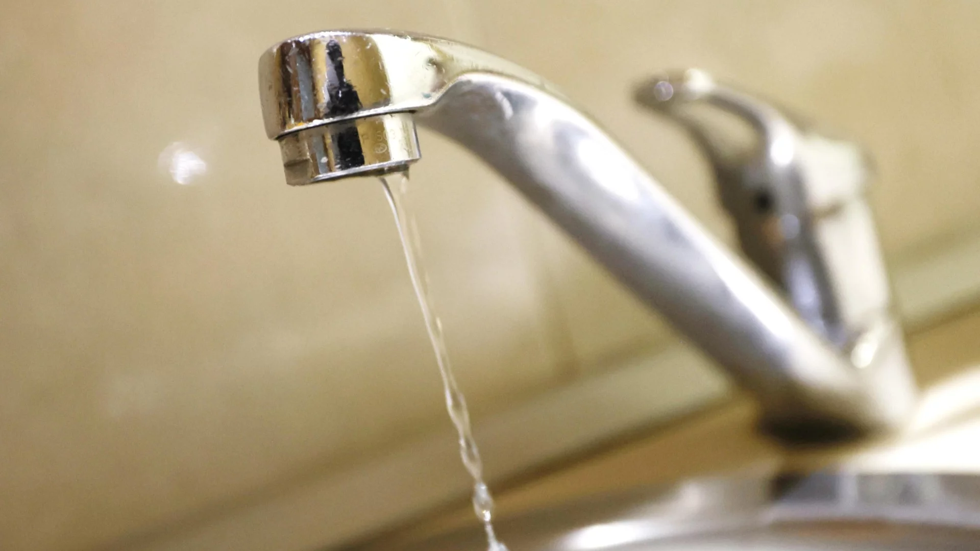 Мащабна авария: Слаба и мътна вода в София днес