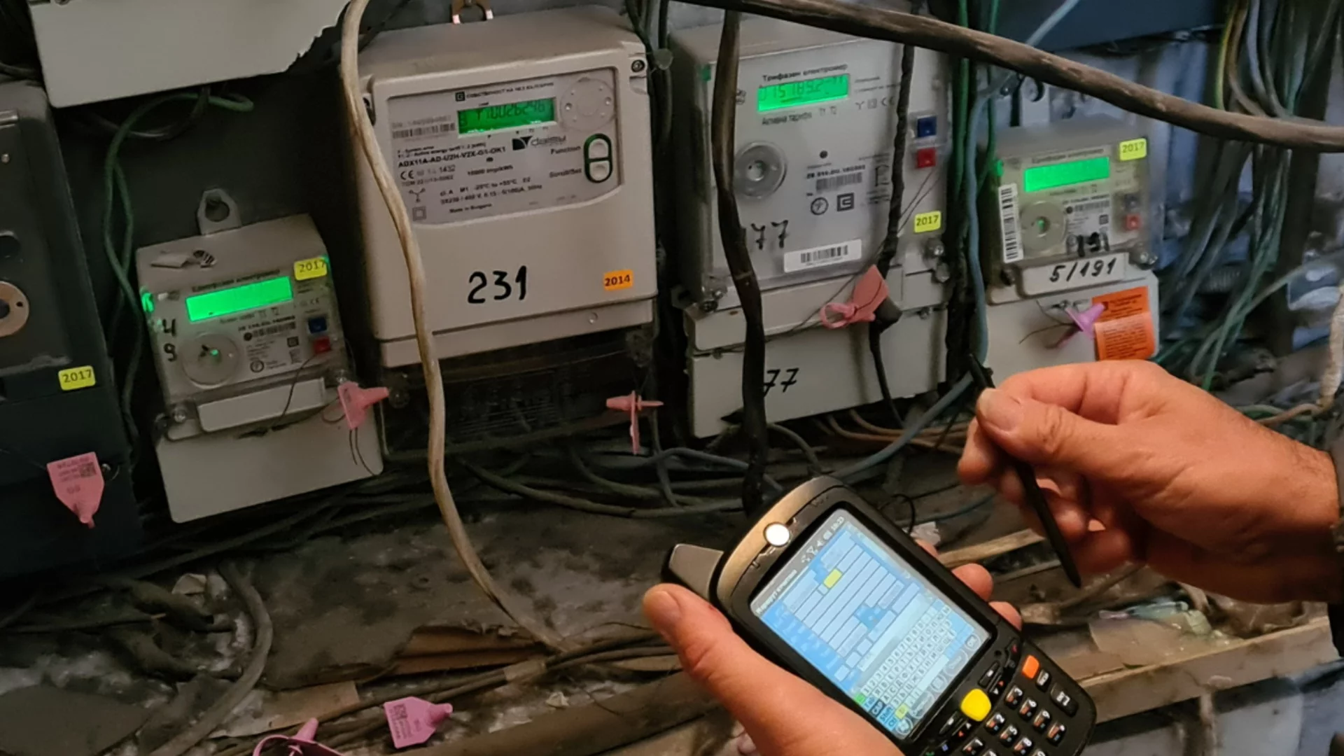 Близо един милион са вече умните електромери в мрежата на ЕРМ Запад